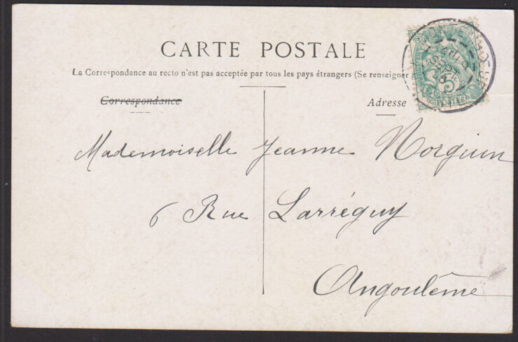 KOBIETA PRZENIESIONA PRZEZ RZECZKĘ - FRANCJA 1905 R.