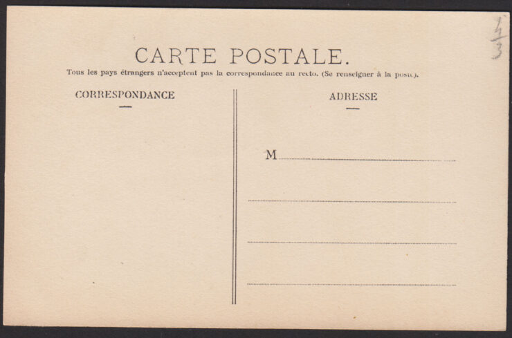 KONWALIE  – PARIS – FRANCJA – MĘŻCZYZNA W CYLINDRZE