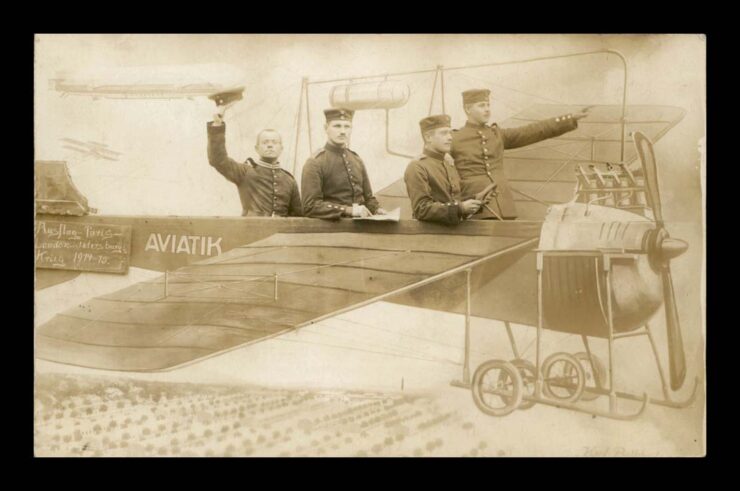 ŻOŁNIERZE W SAMOLOCIE, FOTOGRAFIA, WWI, FELDPOST 1915